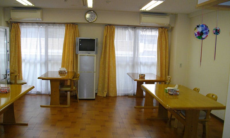 ヴェルジェ平野南 食堂