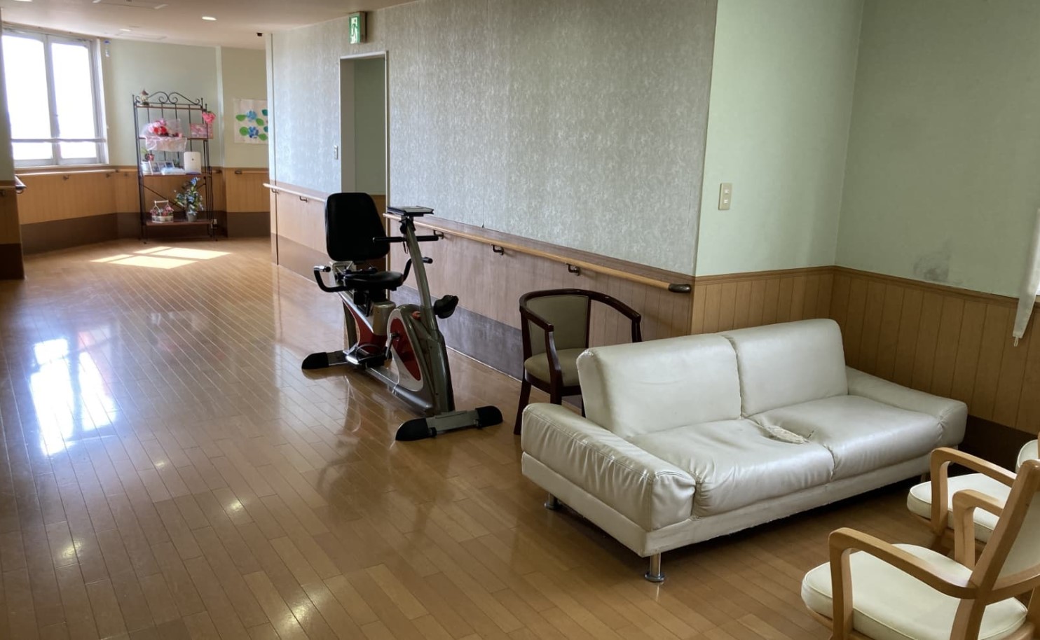 和みの里悠友倶楽部 リビング