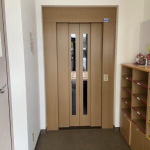 グループホームふれあい矢野 エレベーター前