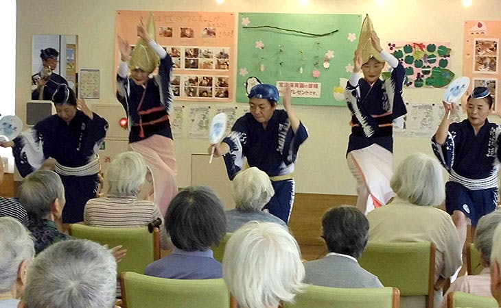 はなことば瀬谷 居室