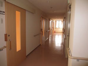 たんぽぽの家 廊下
