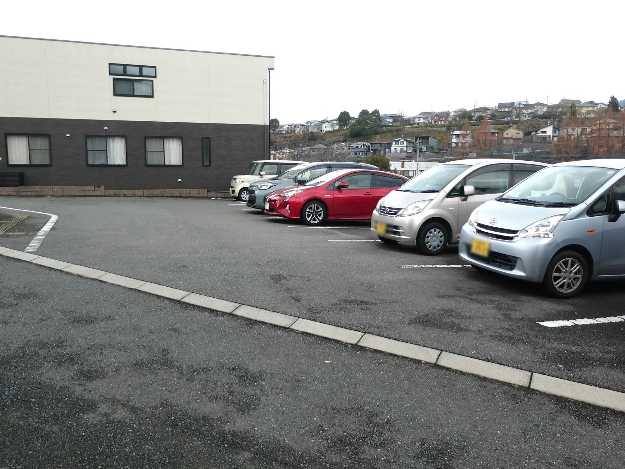 エルスリー福岡糟屋 駐車場