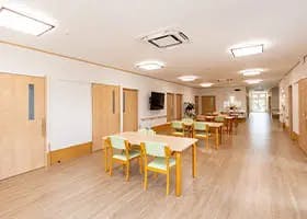 住宅型有料老人ホーム 湧水の郷弐番館 １階リビングルーム