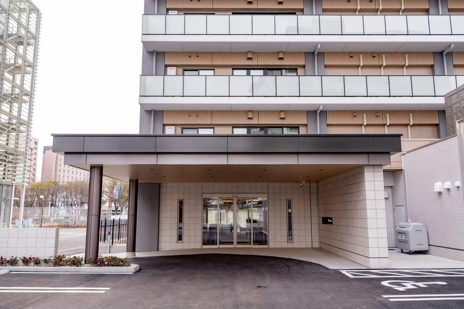 SOMPOケア ラヴィーレ平和大通り 玄関口