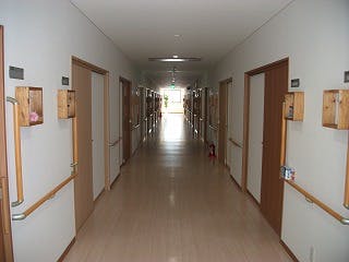 ご長寿くらぶ 水戸金町 廊下