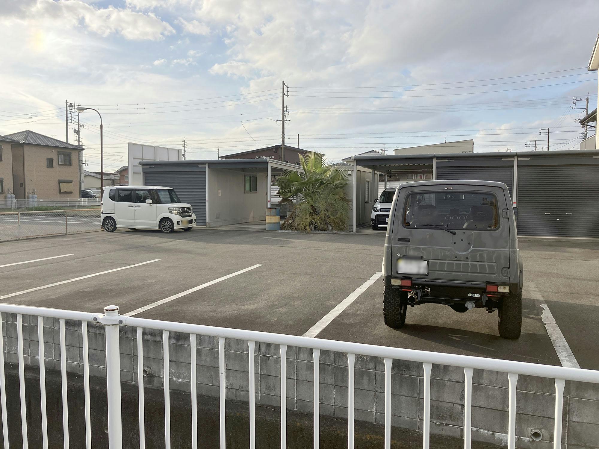 グループホーム彩りぎふ 駐車場