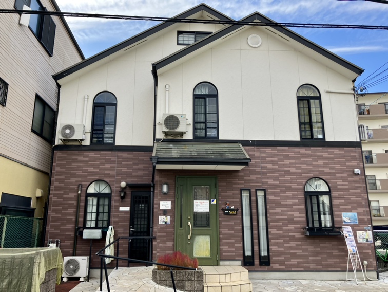 有料老人ホーム東大阪ひまわり 外観