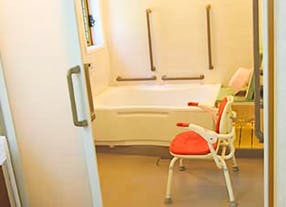 グループホームしおかぜ 浴室