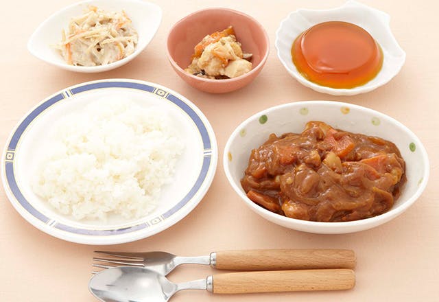 ニューソフィアコート神立ラ・サンティエ ある日の昼食