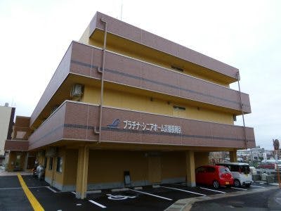 プラチナ・シニアホーム京都長岡京 外観