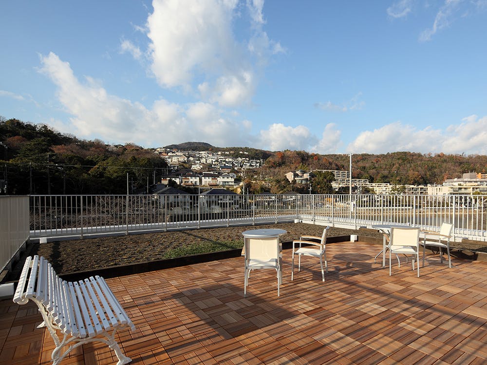 チャームスイート宝塚売布 屋上テラス