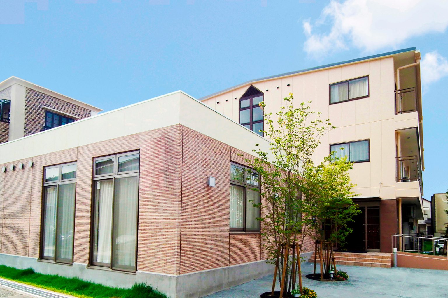 ニチイメゾン鉢塚 外観