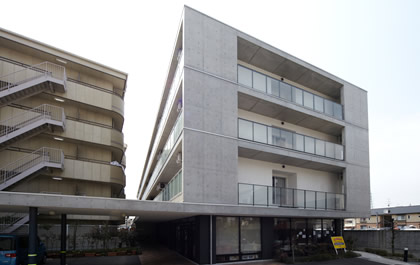 スーパー・コート大東 外観