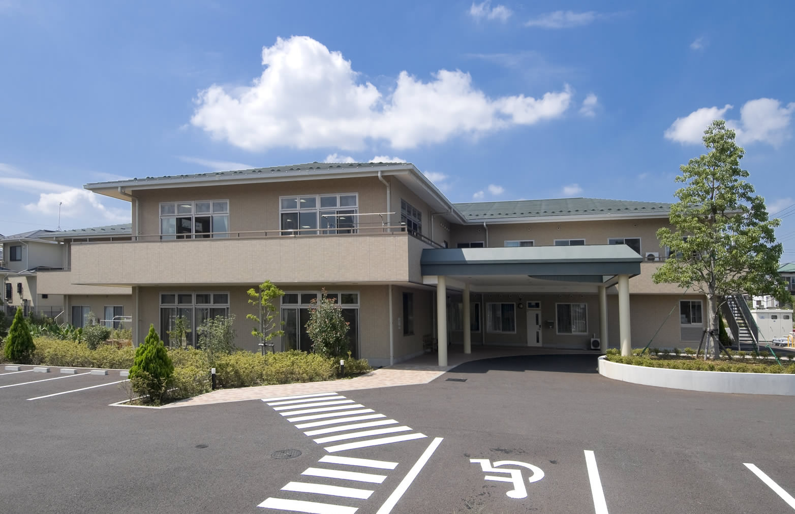 あずみ苑グランデ三咲 外観