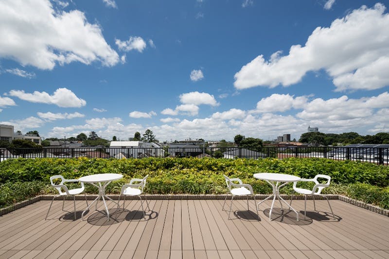 チャームプレミア深沢 屋上ウッドデッキ