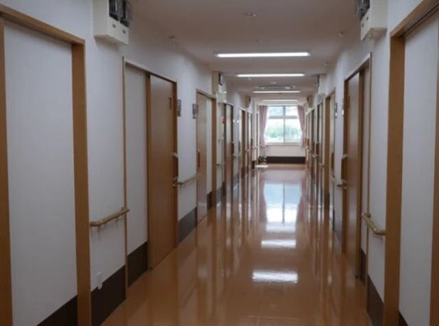 住宅型有料老人ホーム ハピネスひまわりの里 廊下
