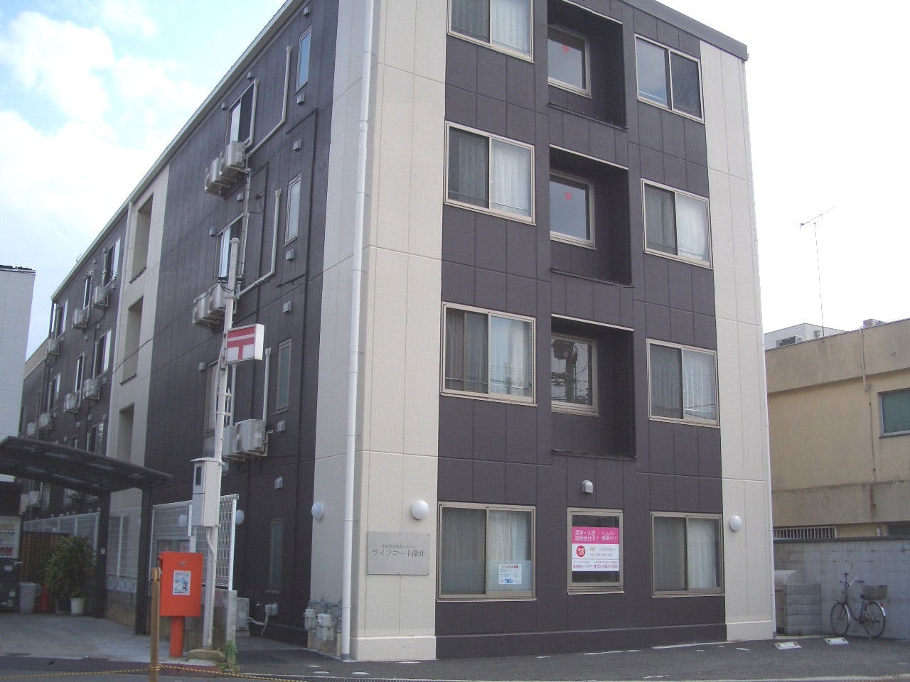 ライフコート深井 外観