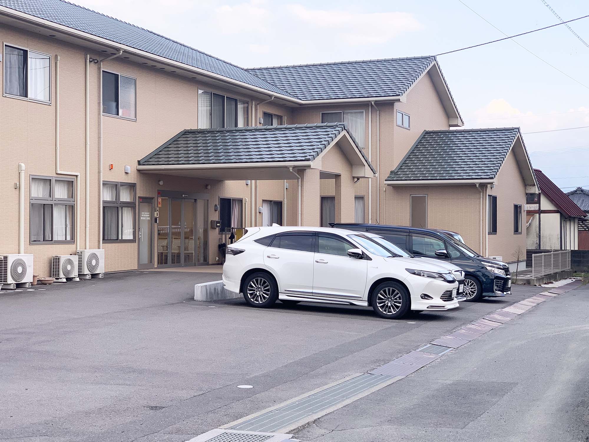 ゆうゆう西条 外観