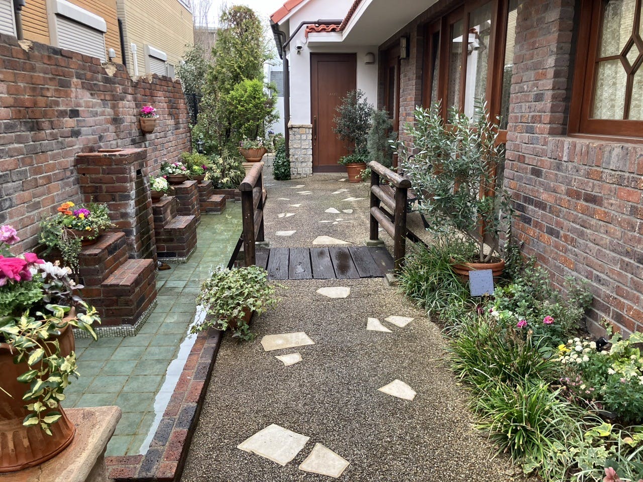 ロングライフ成城 庭園