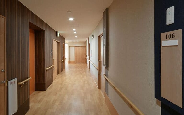 サービス付き高齢者向け住宅トントン 廊下