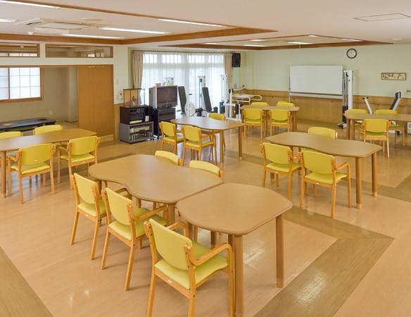 応援家族 庄和館 食堂・機能訓練室