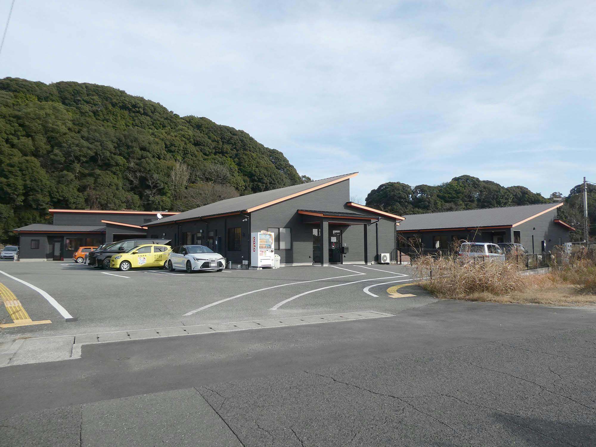 ローシャルリビング飯塚 外観