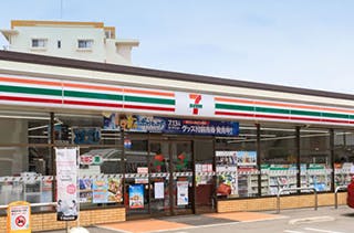 カルナス別府 セブンイレブン福岡鳥飼７丁目店