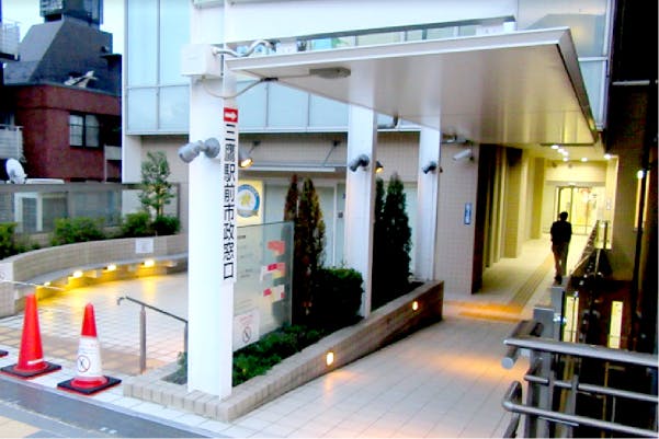 グランドマスト三鷹上連雀 三鷹駅前市政窓口（三鷹市役所出張所）