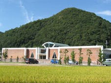介護付有料老人ホーム アムール新宮 たつの市立新宮図書館