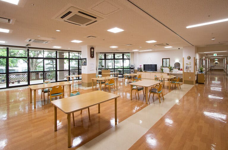 らいふアシスト・泉ヶ森　ナーシングケアレジデンス 食堂