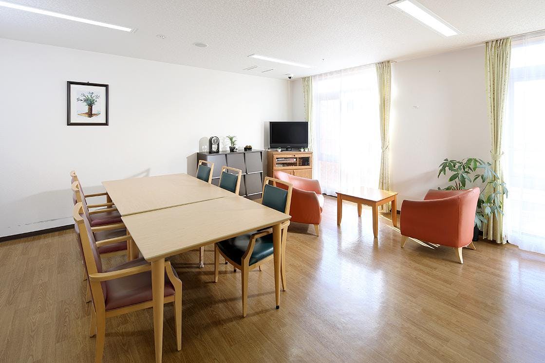 まどか鶴ヶ谷 1F リビングルーム兼食堂兼機能訓練室
