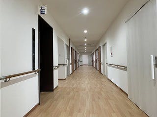 ご長寿くらぶ 八王子 廊下