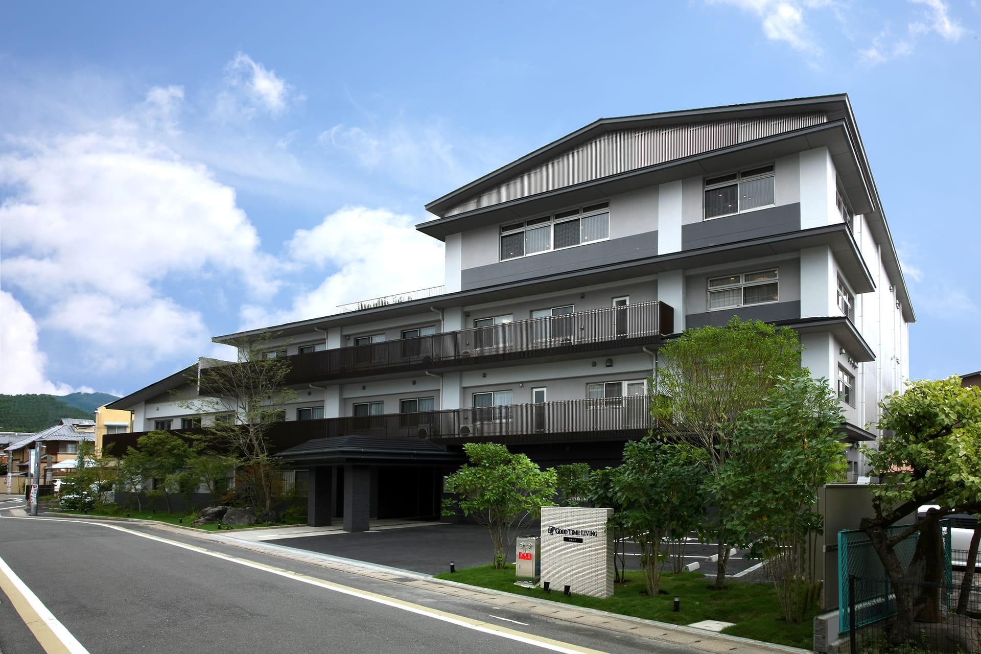 グッドタイム リビング 嵯峨広沢 外観