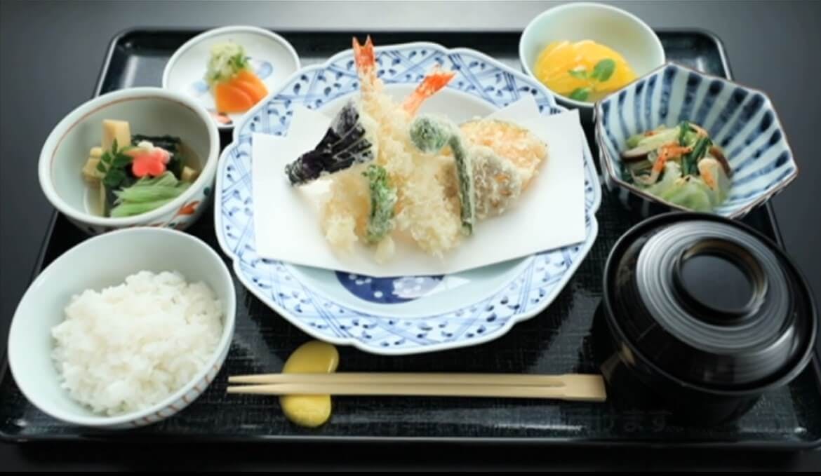 エレガリオ神戸 日々の食事