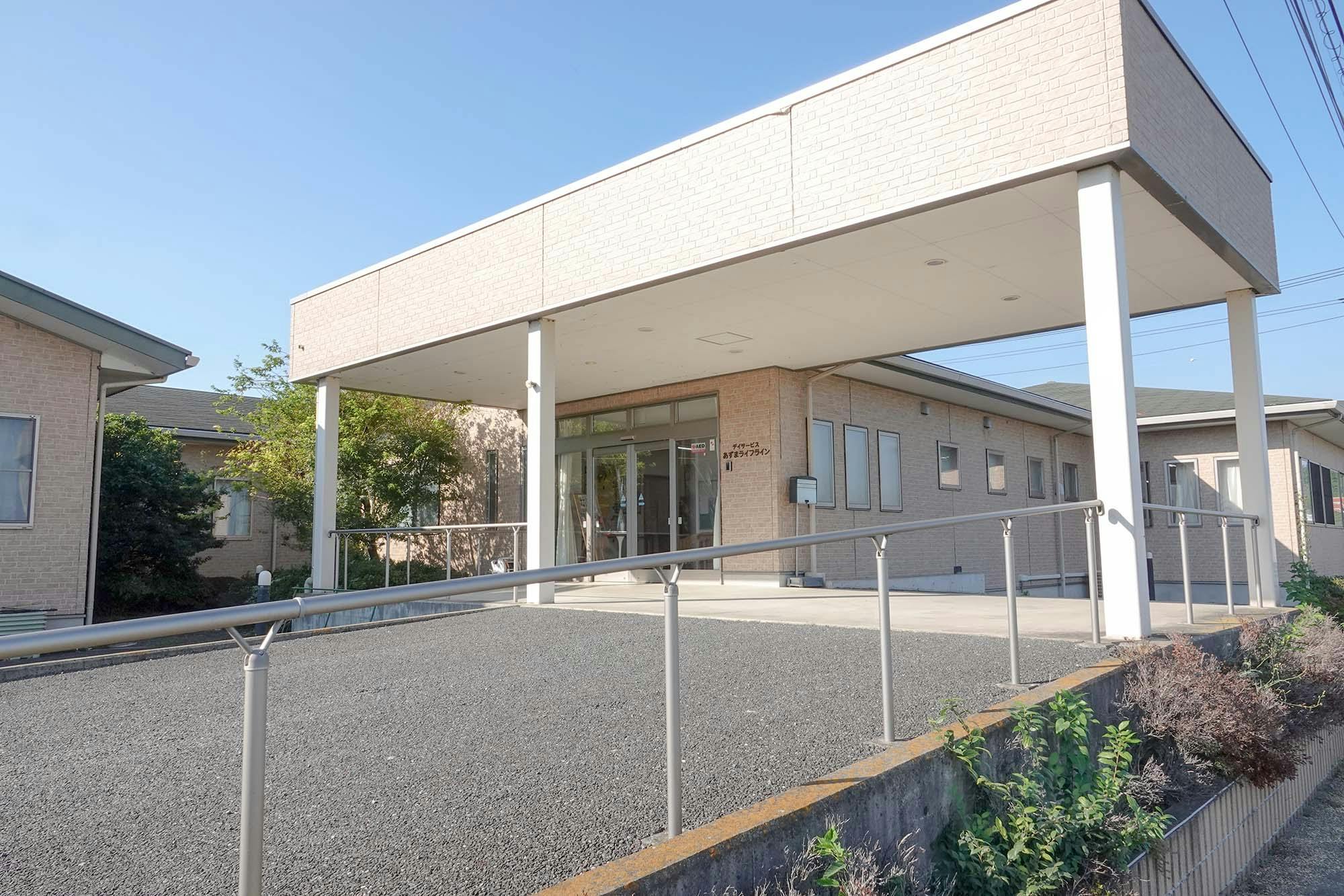 住宅型有料老人ホーム あずまライフライン 入口