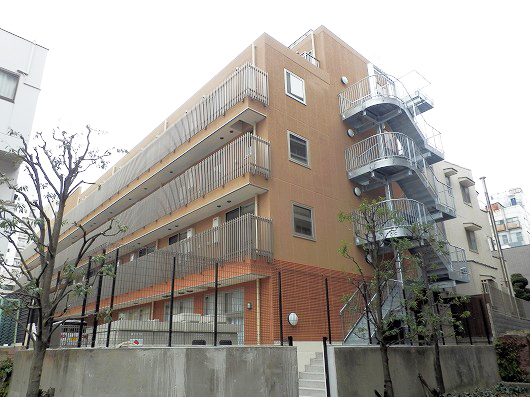 ココファン四谷 外観