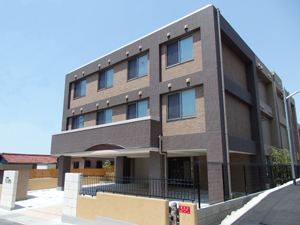 オリーブ柏原 外観