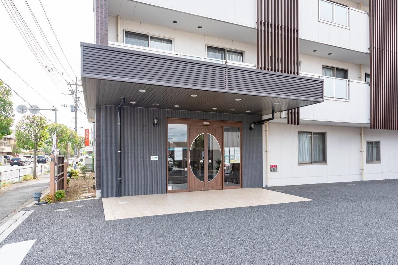 イリーゼ東岩槻 外観エントランス