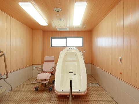 有料老人ホームココリ 機械浴