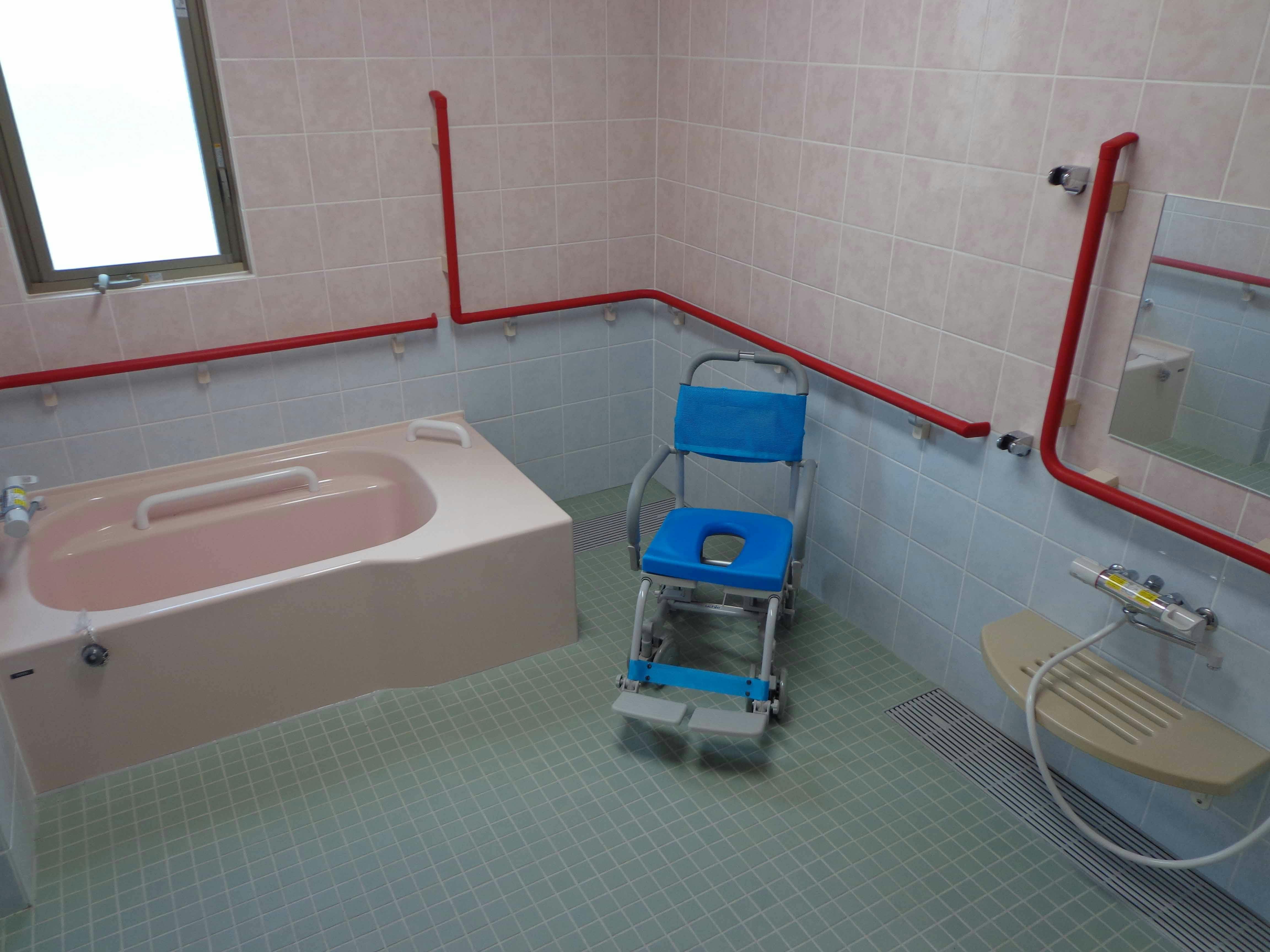 サービス付き高齢者向け住宅ここいち上江洲 浴室