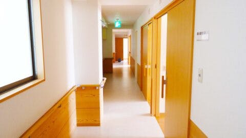 ユアサイド忠岡North 廊下