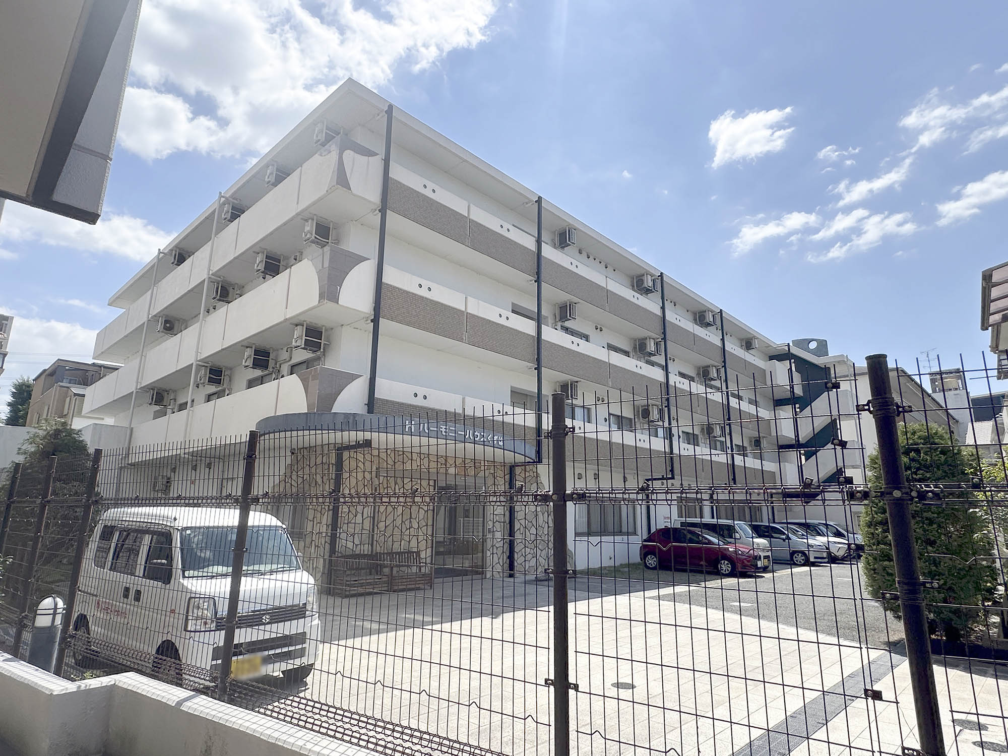 ハーモニーハウスくずは 外観