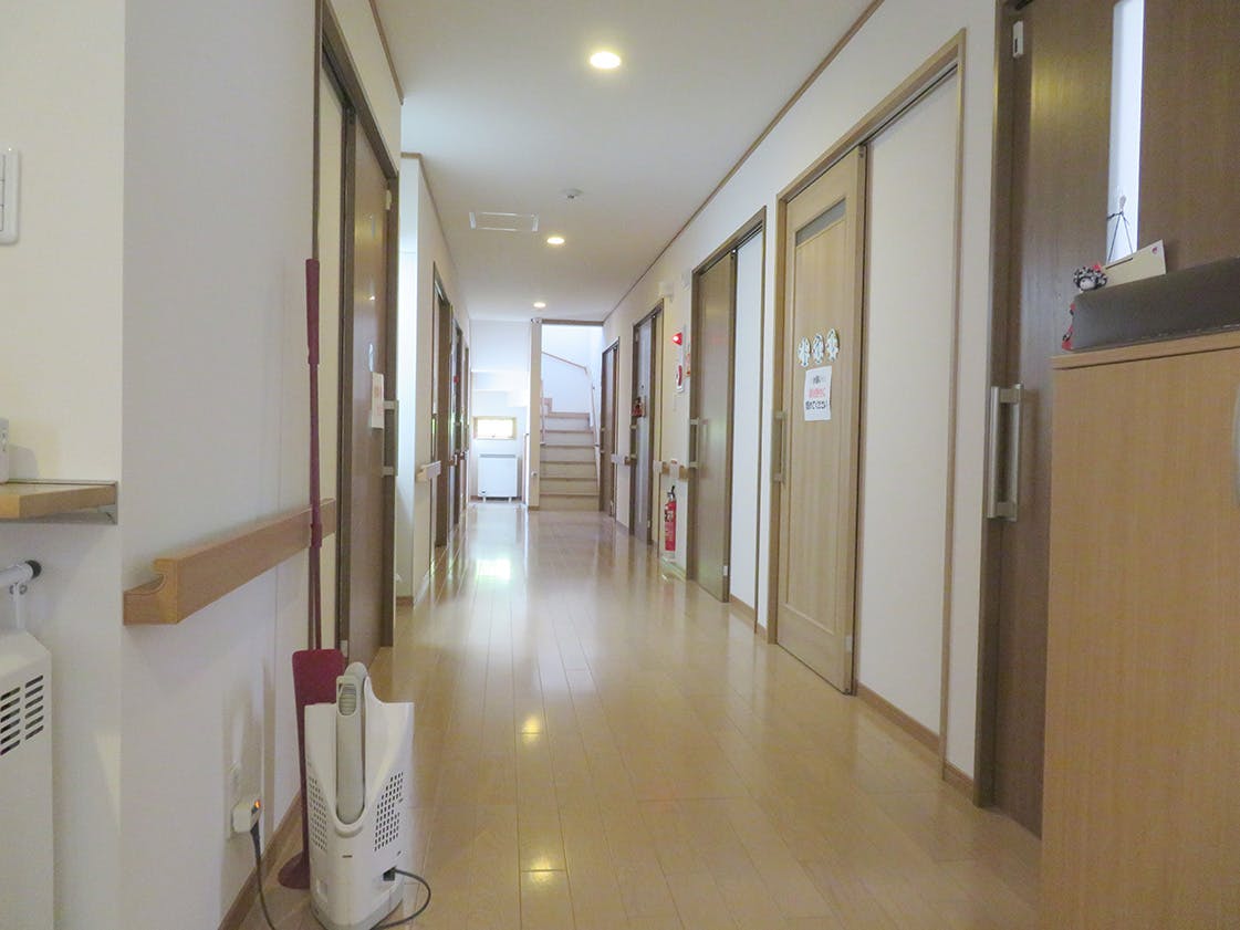 グループホームふきのとう 新館廊下