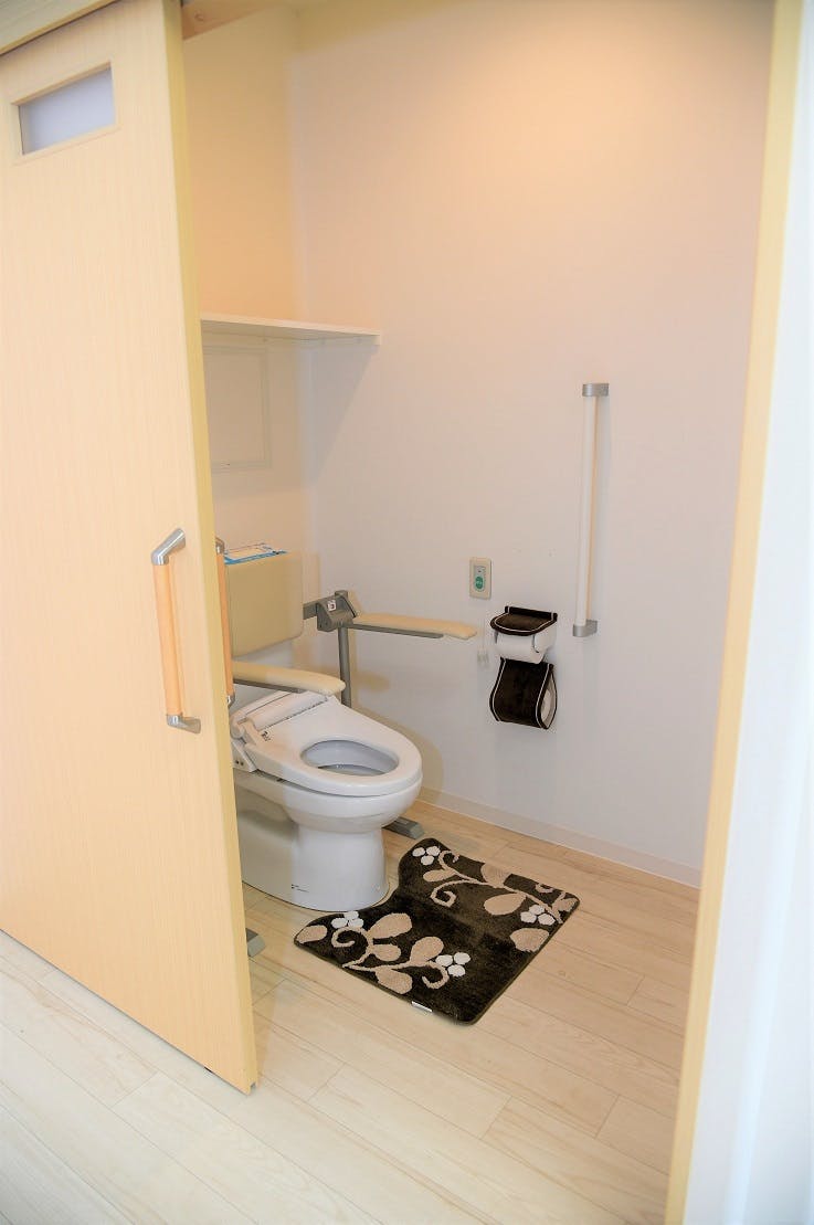 えみのわ八代 居室トイレ