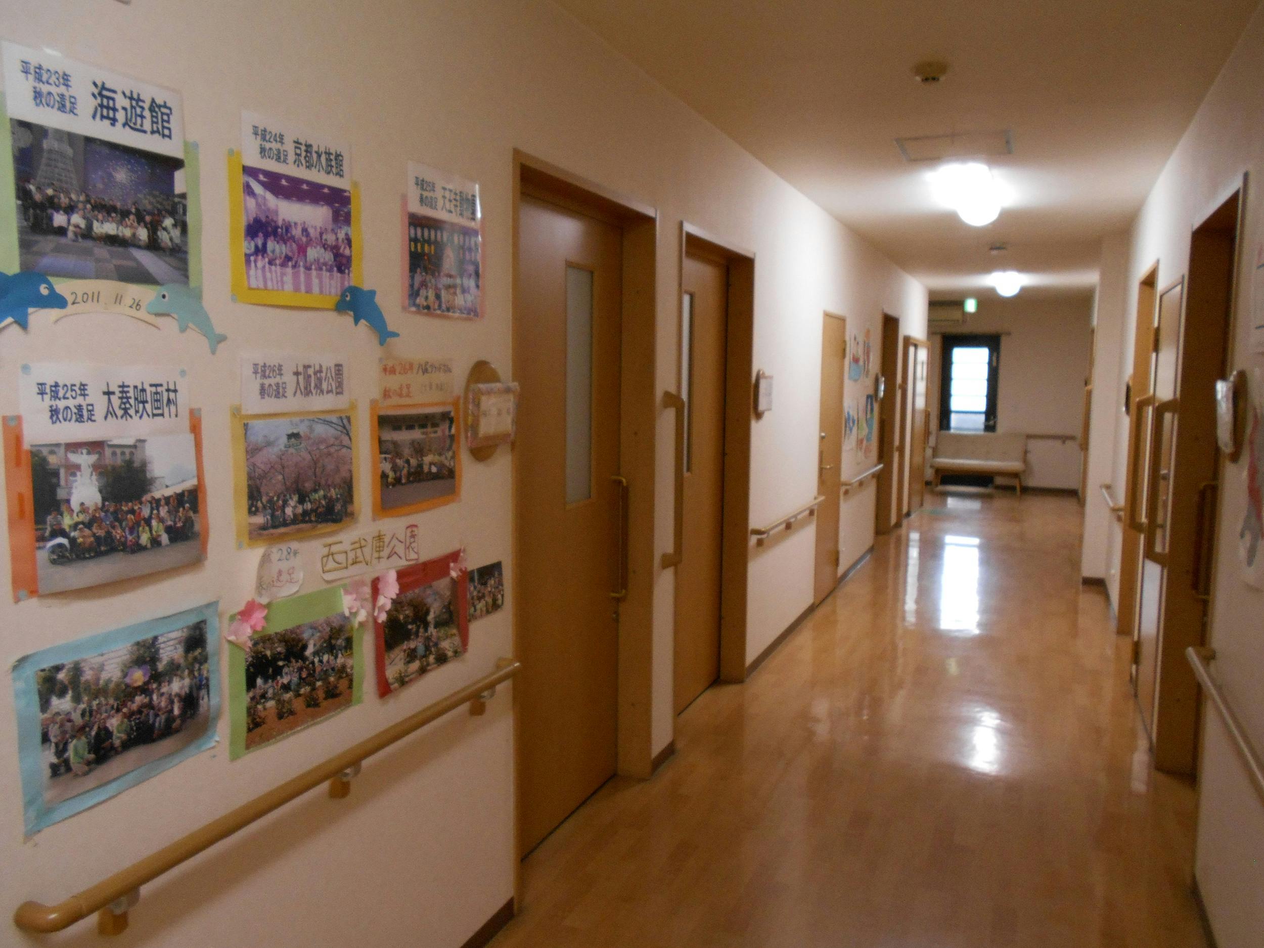 ニチイケアセンター大阪加島 廊下