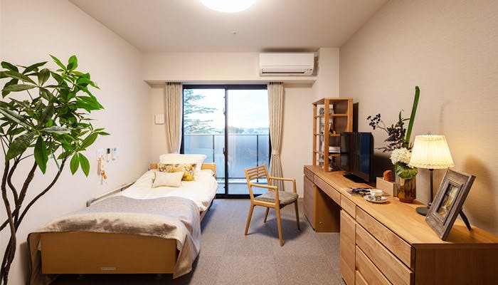 チャームプレミア山手町 居室