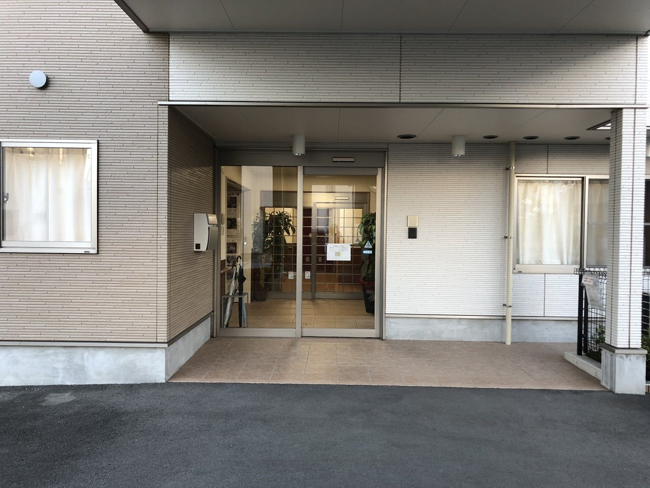 あすなろ元総社 玄関