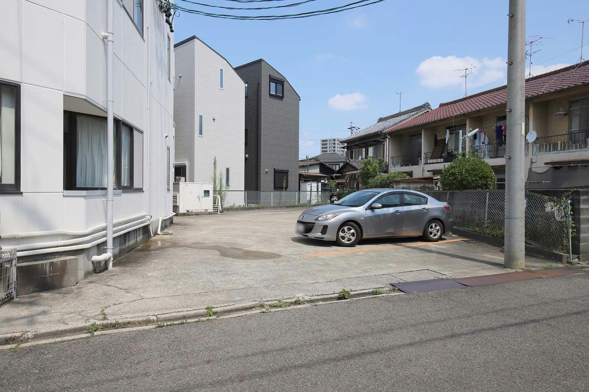 らくえん春岡館 駐車場