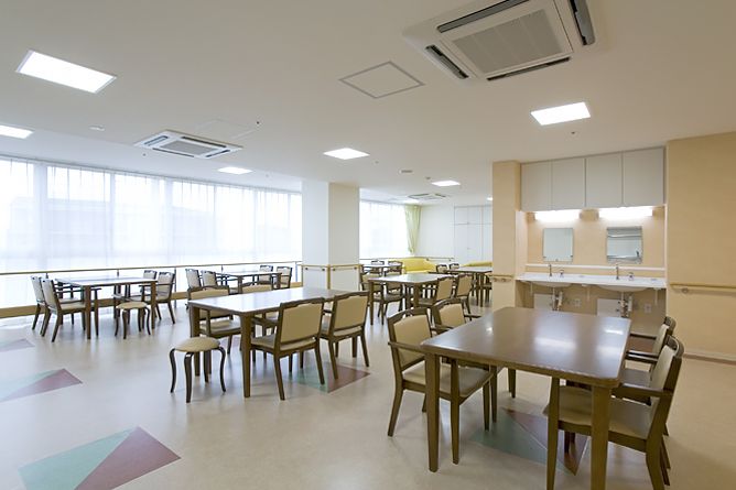 フローレンスケア横浜森の台 食堂談話室