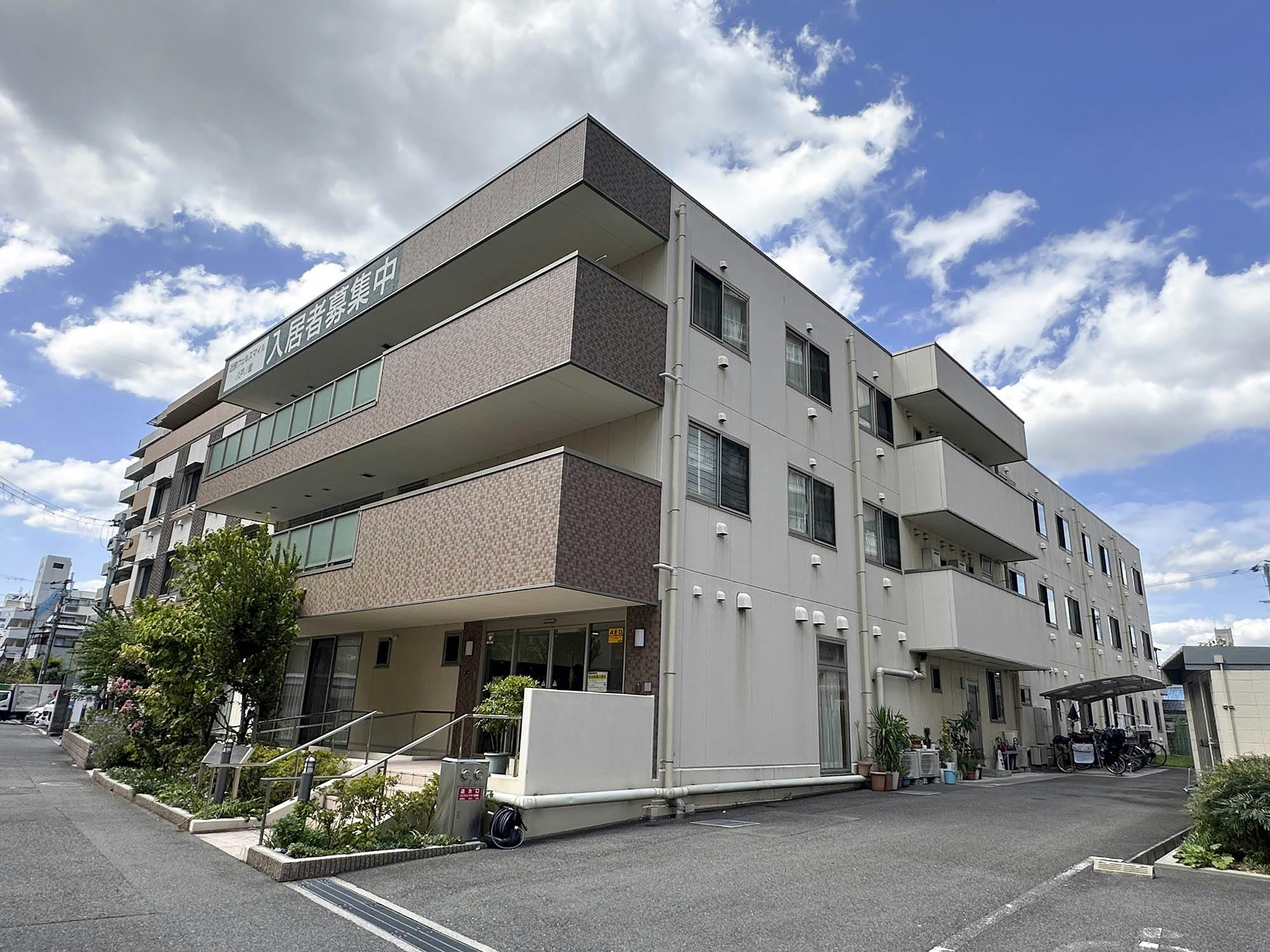 近鉄ウェルスマイル八戸ノ里 外観